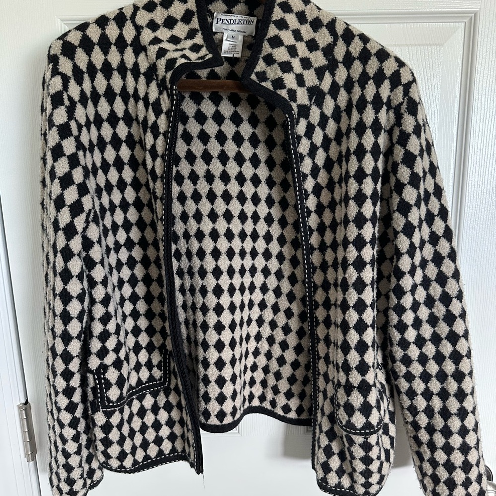 Vintage Pendleton Black and Cream Diamond Pattern sweater ladylike jacket wool M